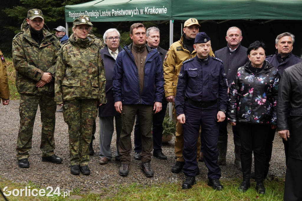 Magura Małastowska. Sadzenie lasu im. Jana Pawła II
