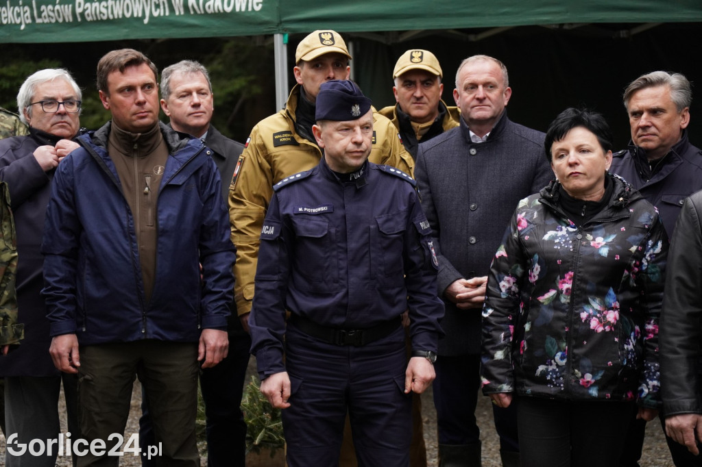 Magura Małastowska. Sadzenie lasu im. Jana Pawła II