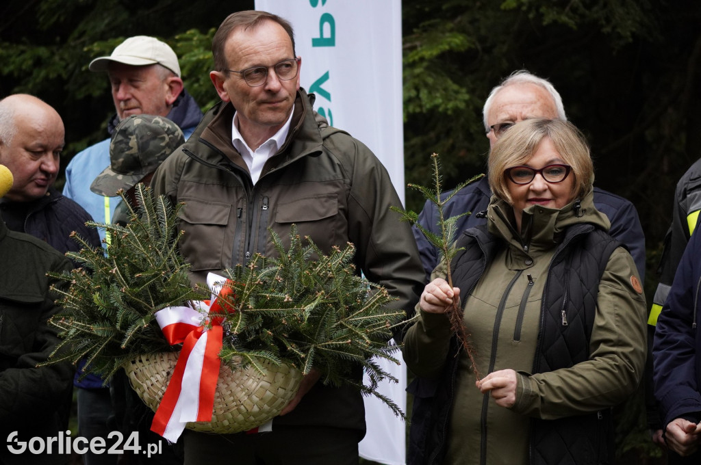 Magura Małastowska. Sadzenie lasu im. Jana Pawła II