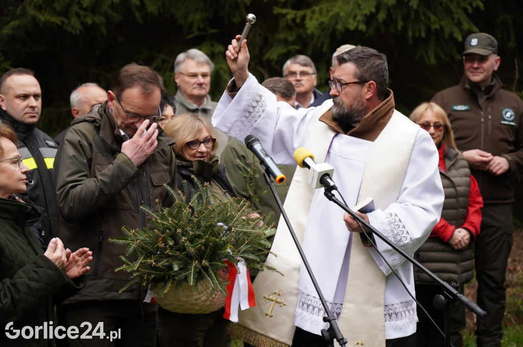 Magura Małastowska. Sadzenie lasu im. Jana Pawła II