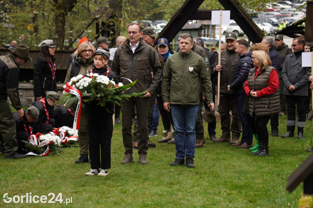 Magura Małastowska. Sadzenie lasu im. Jana Pawła II