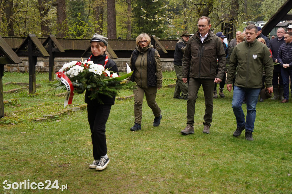 Magura Małastowska. Sadzenie lasu im. Jana Pawła II