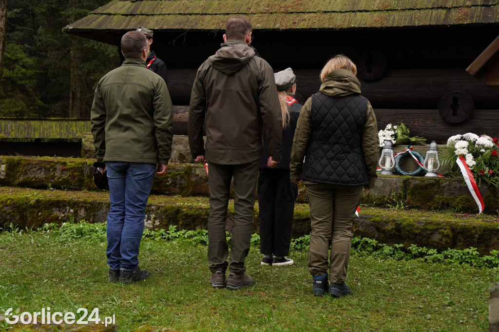 Magura Małastowska. Sadzenie lasu im. Jana Pawła II