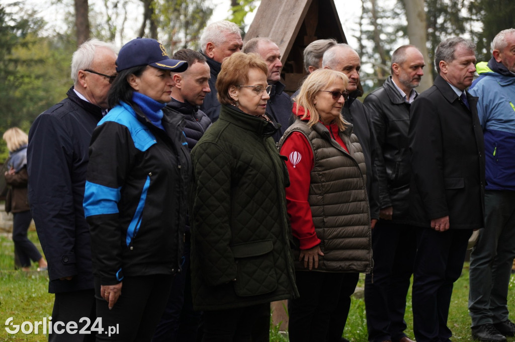 Magura Małastowska. Sadzenie lasu im. Jana Pawła II