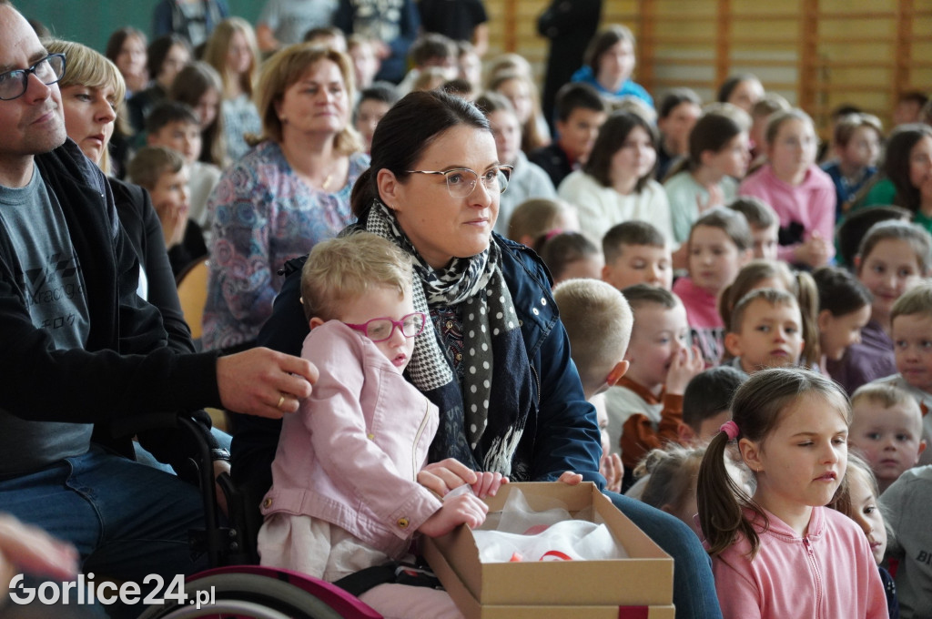 Policjanci kręcą dla Zosi (19.05.)