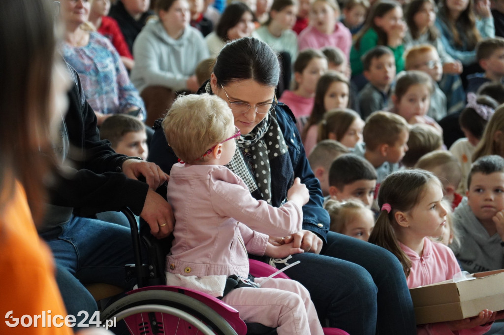 Policjanci kręcą dla Zosi (19.05.)