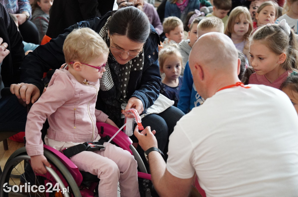 Policjanci kręcą dla Zosi (19.05.)