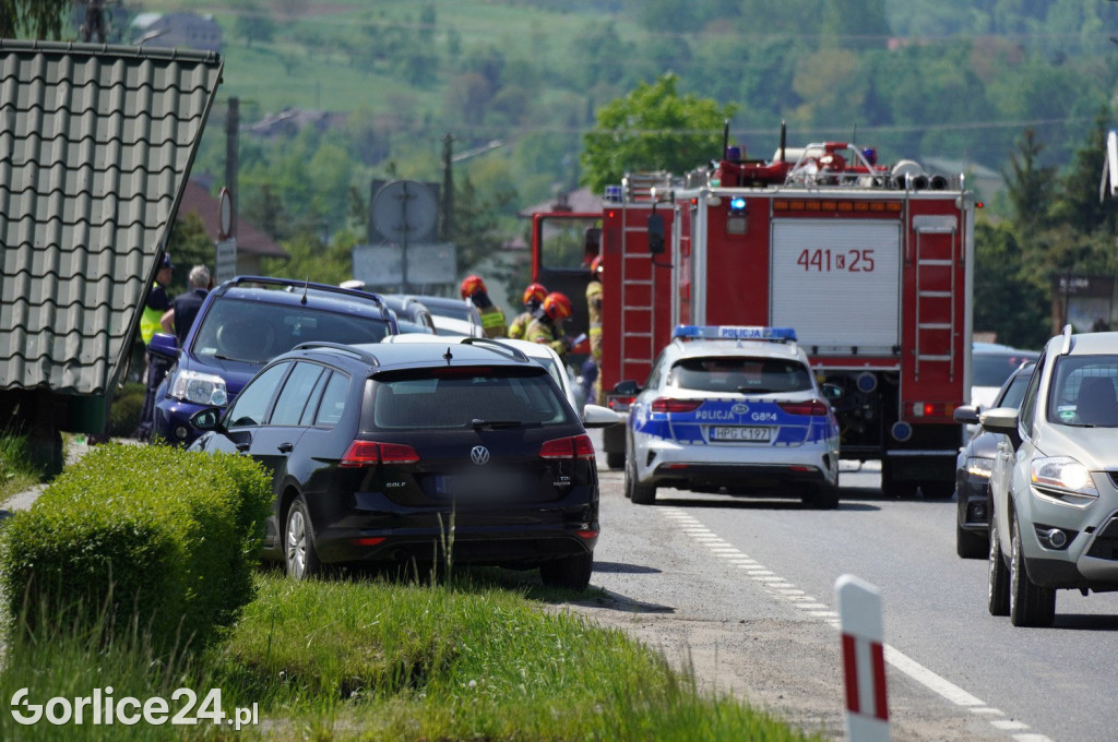 Pożar samochodu na DK28 w Ropicy Polskiej (21.05.)