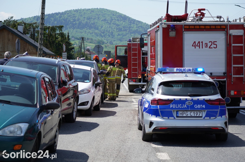 Pożar samochodu na DK28 w Ropicy Polskiej (21.05.)