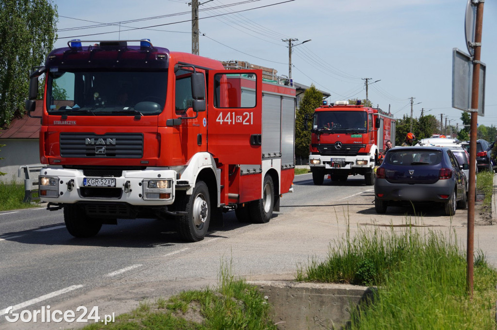 Pożar samochodu na DK28 w Ropicy Polskiej (21.05.)