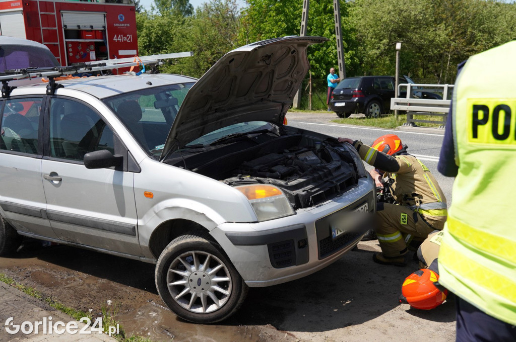 Pożar samochodu na DK28 w Ropicy Polskiej (21.05.)