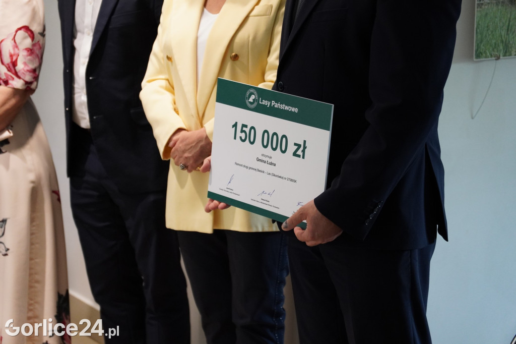 Wapienne. Promesy na drogi od Lasów Państwowych