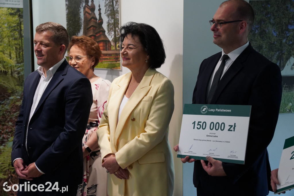 Wapienne. Promesy na drogi od Lasów Państwowych