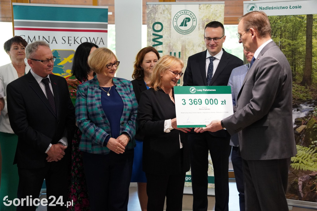 Wapienne. Promesy na drogi od Lasów Państwowych
