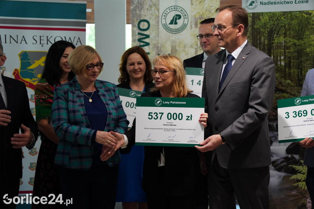 Wapienne. Promesy na drogi od Lasów Państwowych