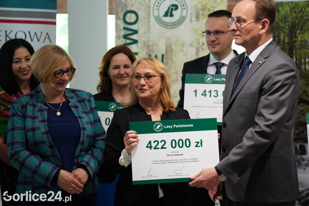 Wapienne. Promesy na drogi od Lasów Państwowych