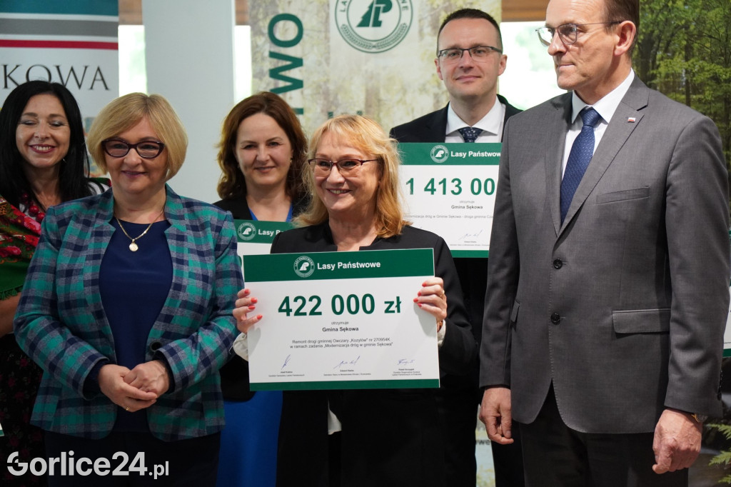 Wapienne. Promesy na drogi od Lasów Państwowych