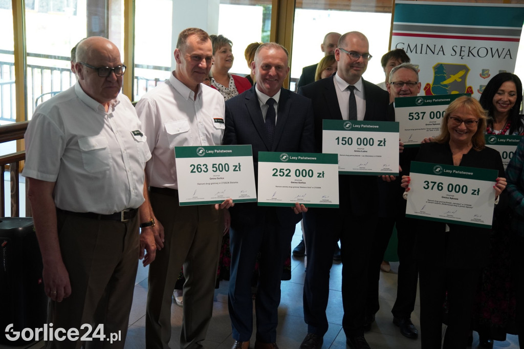 Wapienne. Promesy na drogi od Lasów Państwowych