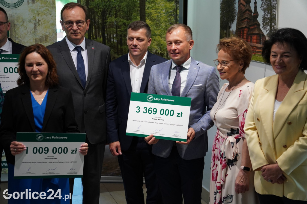 Wapienne. Promesy na drogi od Lasów Państwowych