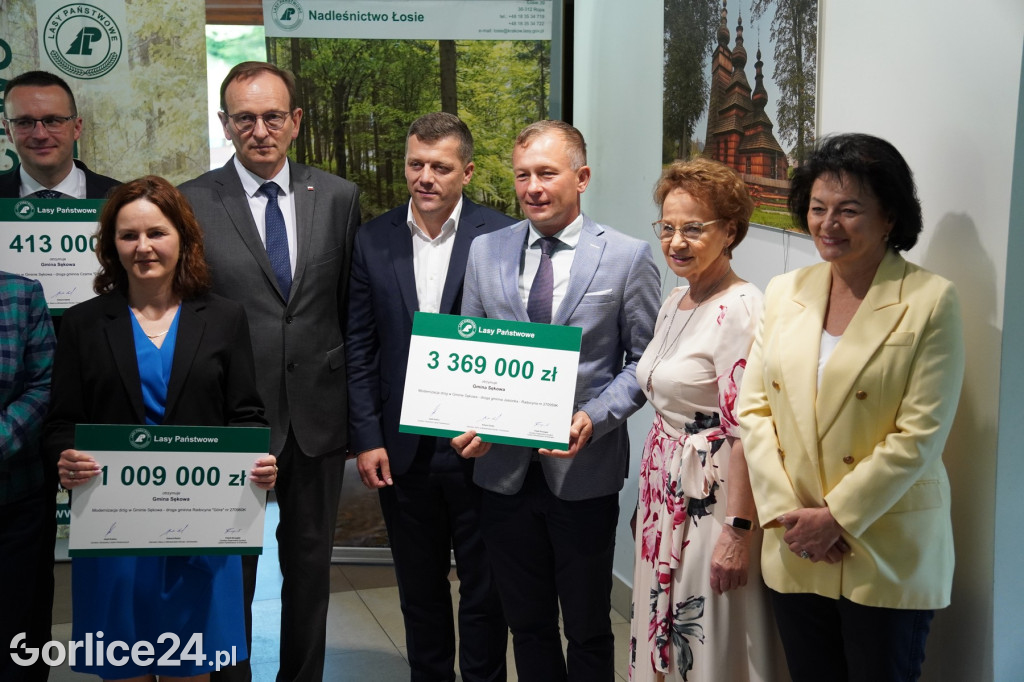 Wapienne. Promesy na drogi od Lasów Państwowych