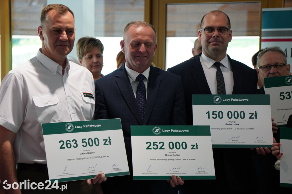 Wapienne. Promesy na drogi od Lasów Państwowych