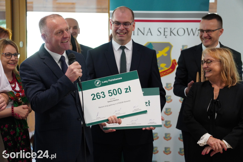 Wapienne. Promesy na drogi od Lasów Państwowych