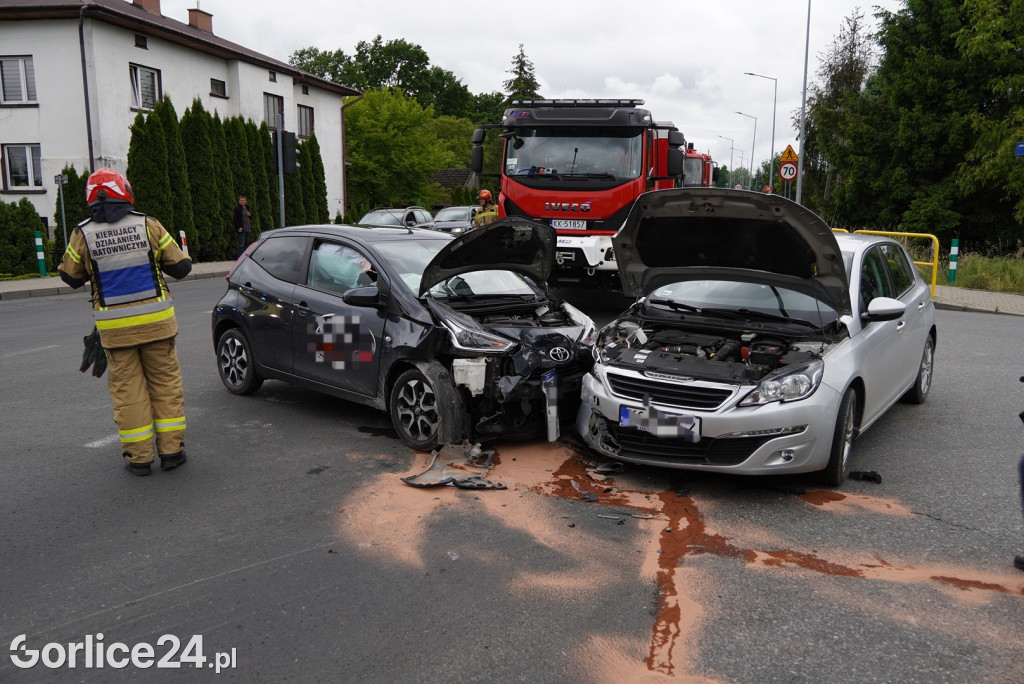 Gorlice. Kolizja dwóch samochodów na DK28 (07.06.)