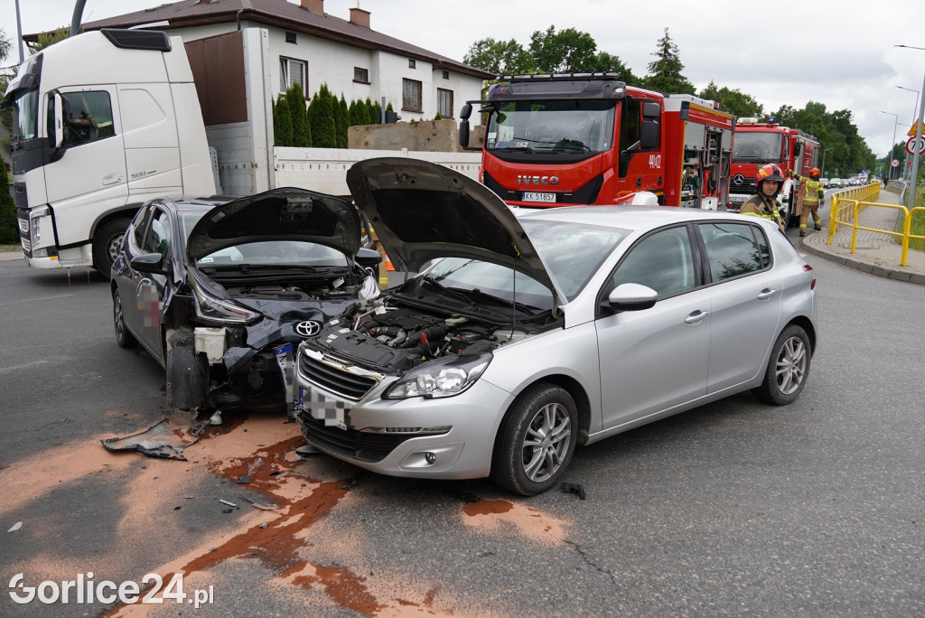 Gorlice. Kolizja dwóch samochodów na DK28 (07.06.)