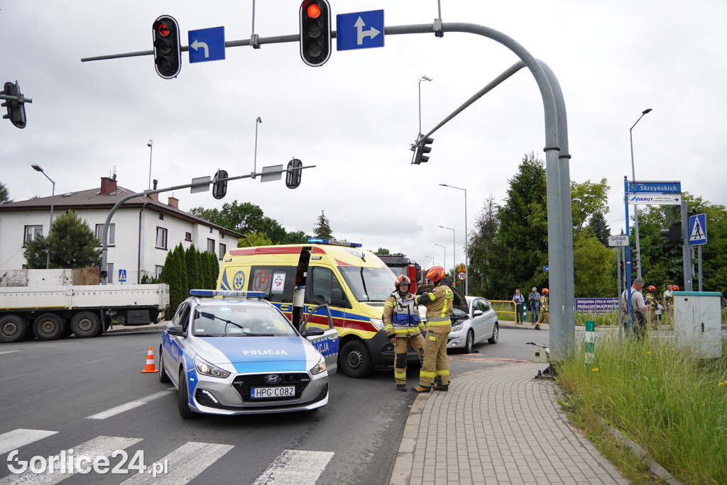 Gorlice. Kolizja dwóch samochodów na DK28 (07.06.)