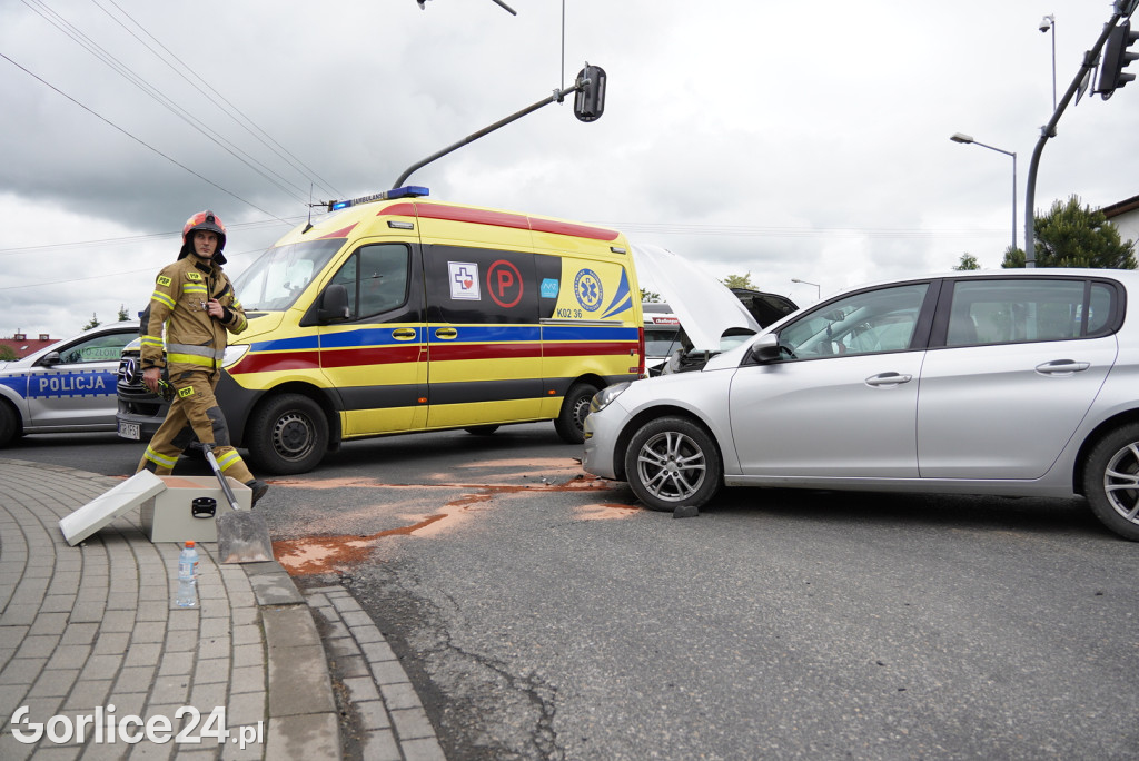 Gorlice. Kolizja dwóch samochodów na DK28 (07.06.)