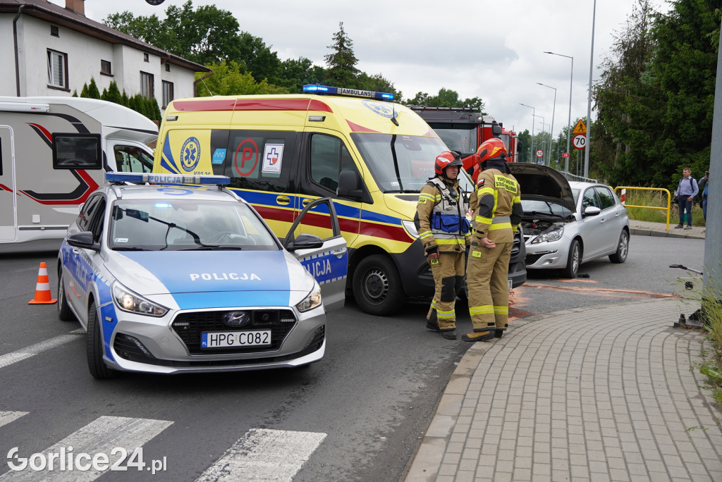 Gorlice. Kolizja dwóch samochodów na DK28 (07.06.)