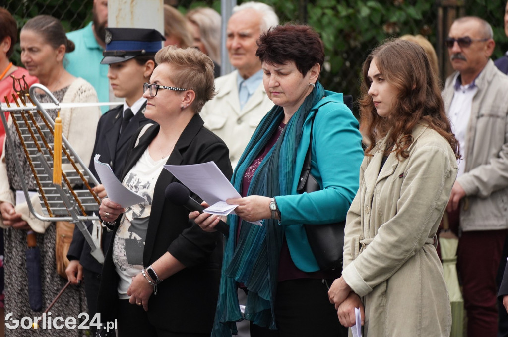 Tłumy na procesji w parafii pw. św. Jadwigi Królowej