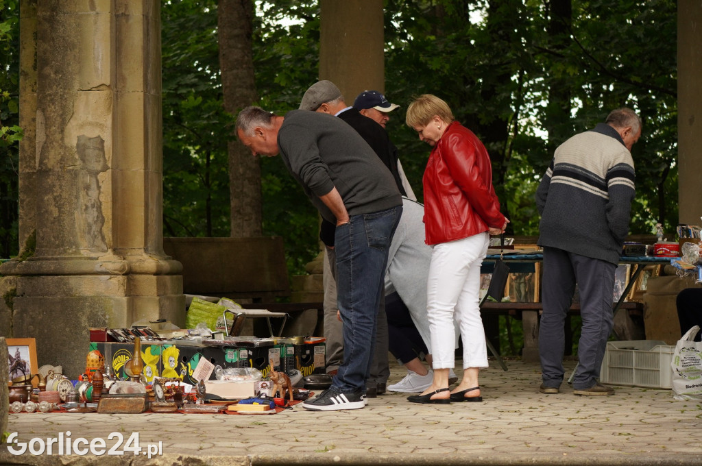 Pchli Targ w Pałacu Długoszów (11.06.)