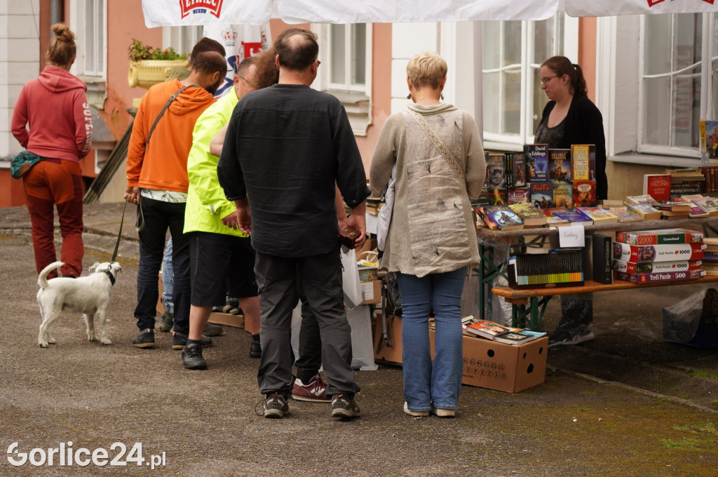 Pchli Targ w Pałacu Długoszów (11.06.)