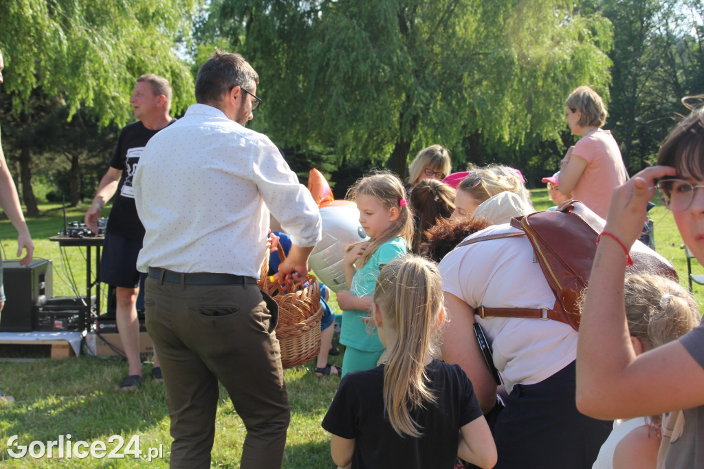 Piknik na powitanie wakacji na osiedlu Magdalena