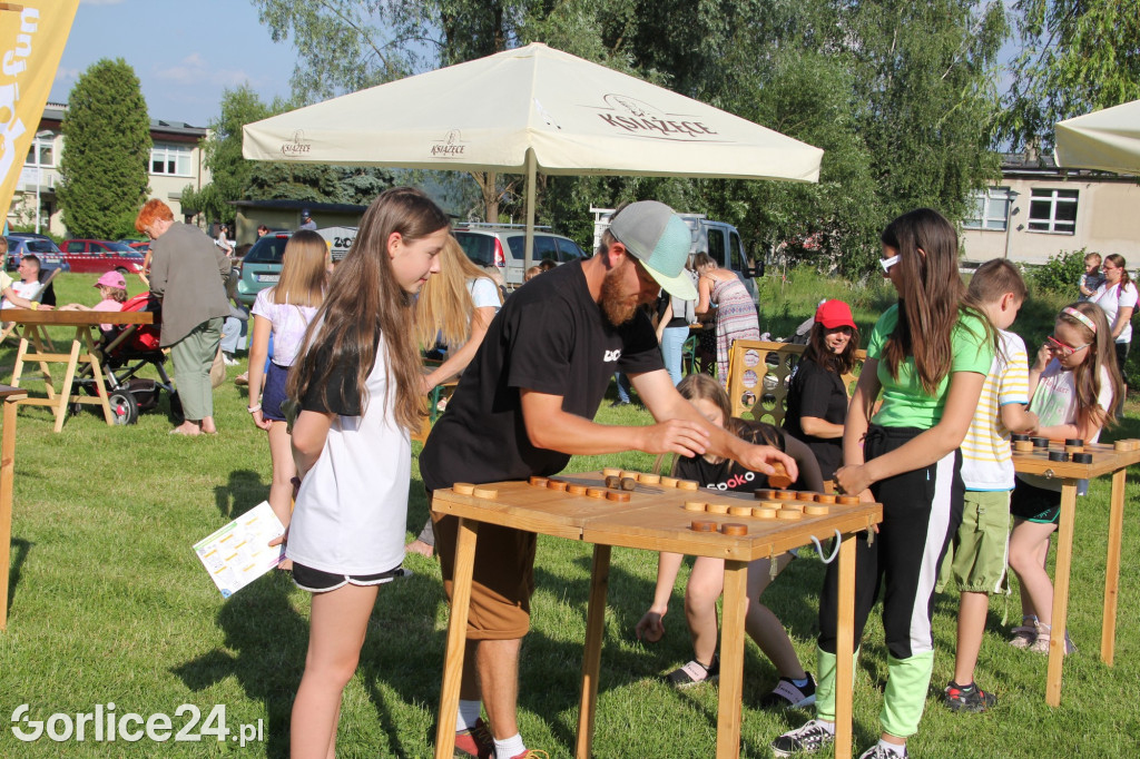 Piknik na powitanie wakacji na osiedlu Magdalena