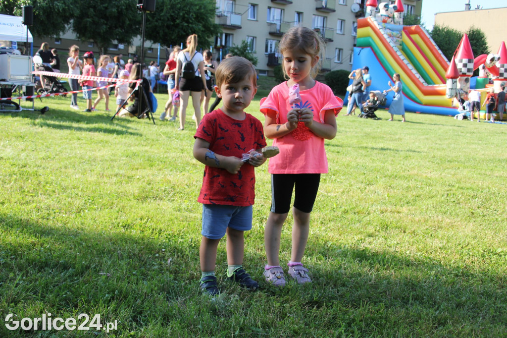 Piknik na powitanie wakacji na osiedlu Magdalena