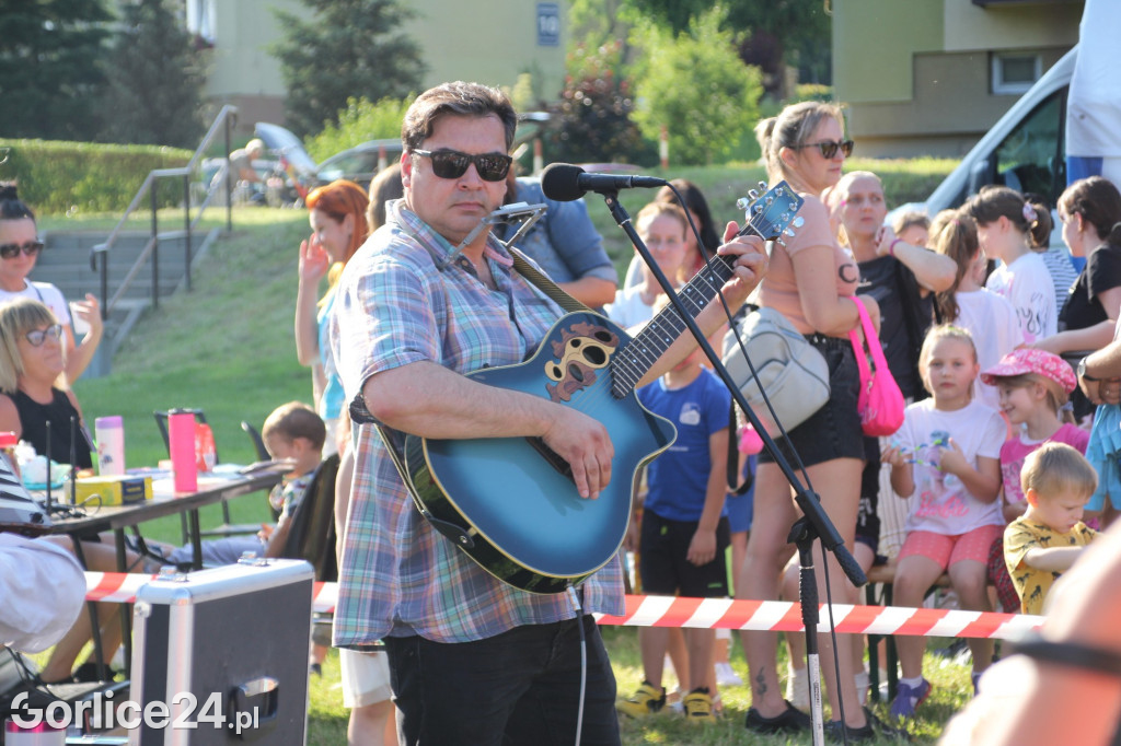 Piknik na powitanie wakacji na osiedlu Magdalena