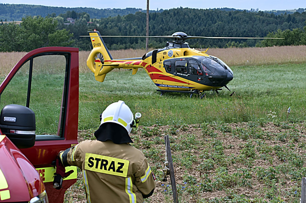 Wypadek ciągnika w Rożnowicach (07.07.)