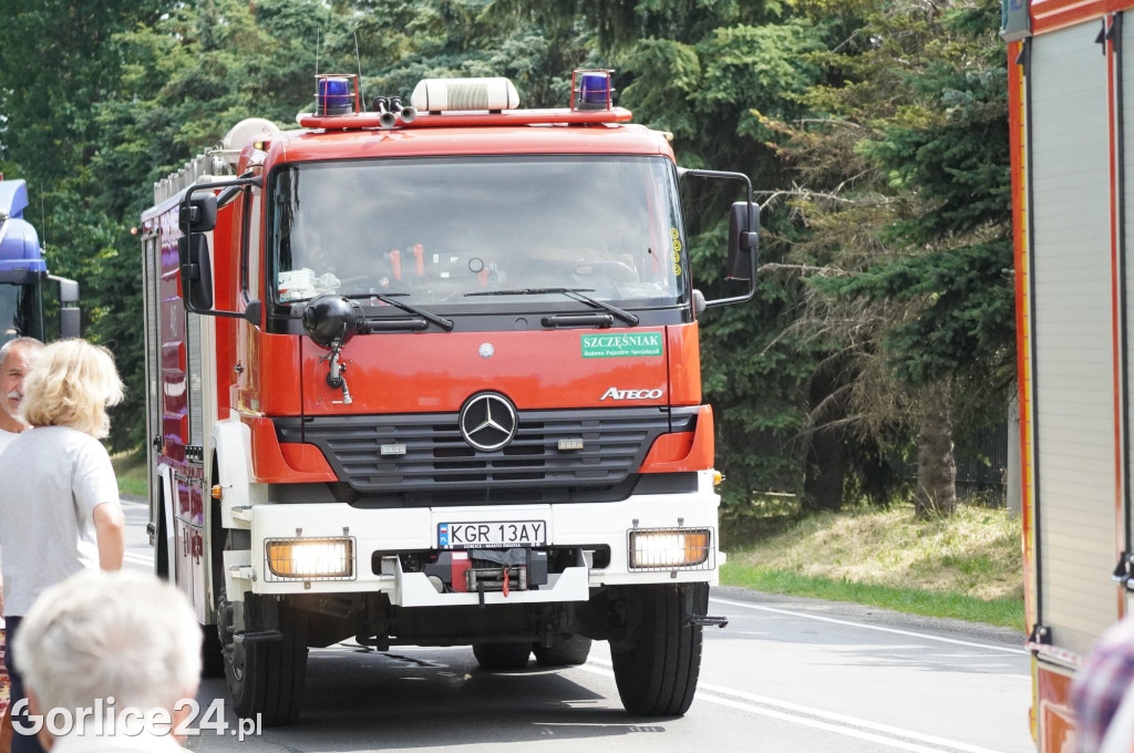 Wypadek radiowozu z osobówką w Szymbarku na DK28