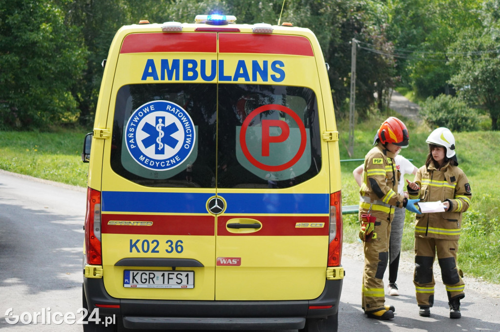 Wypadek radiowozu z osobówką w Szymbarku na DK28