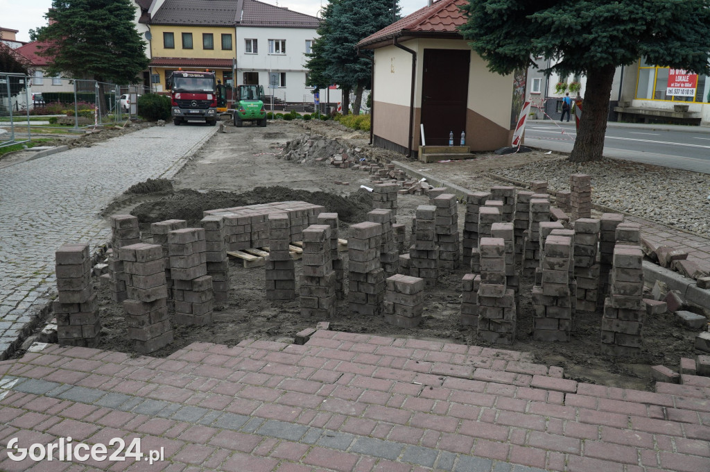 Bobowski Rynek przechodzi rewitalizację