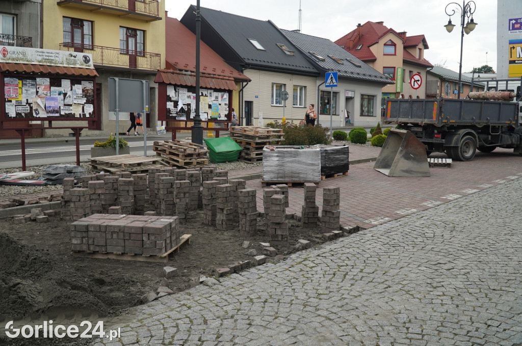 Bobowski Rynek przechodzi rewitalizację