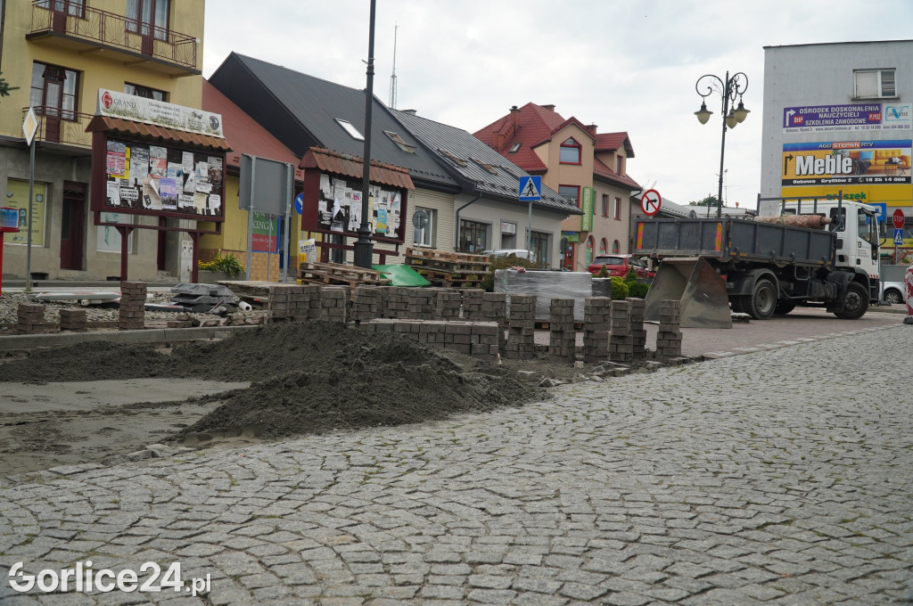 Bobowski Rynek przechodzi rewitalizację