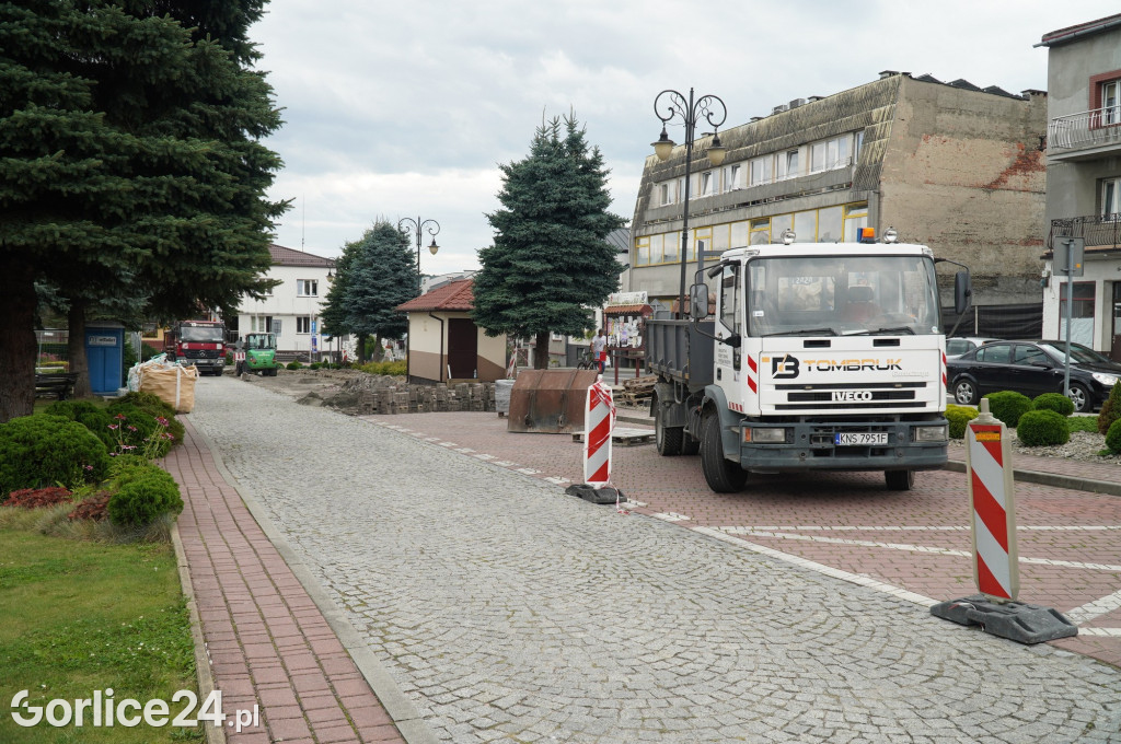 Bobowski Rynek przechodzi rewitalizację