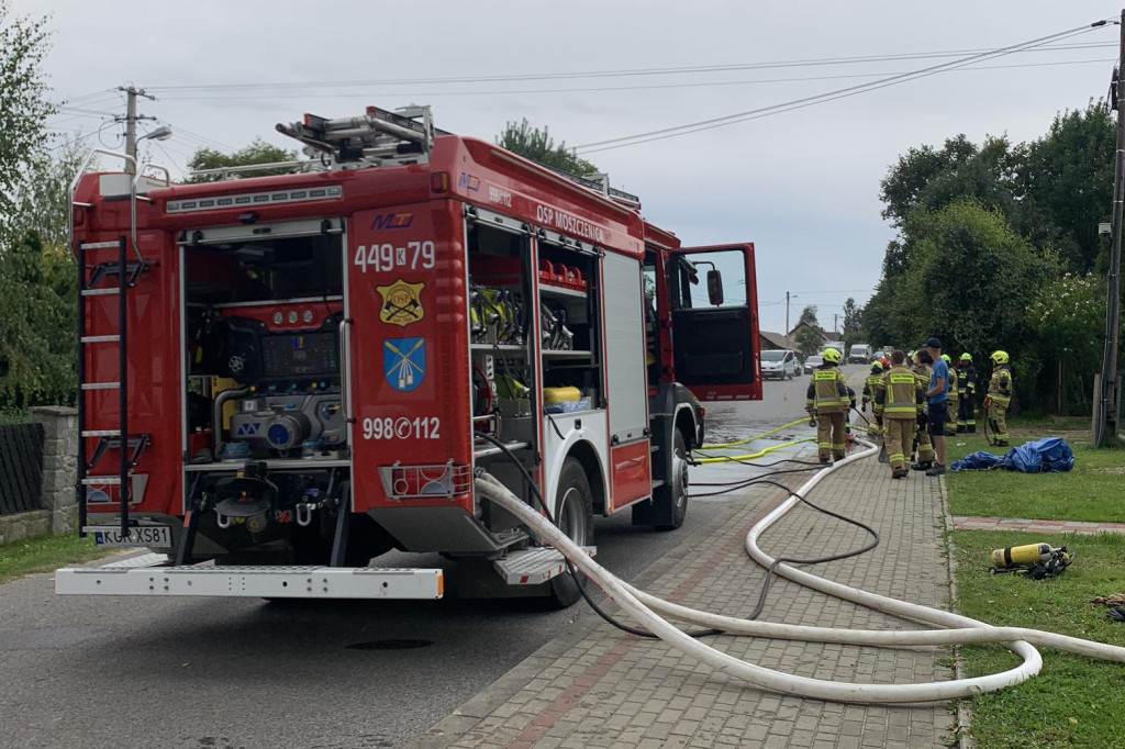 Staszkówka. Pożar słomy na przyczepie (16.08.)