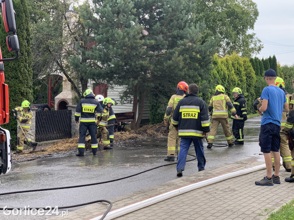 Staszkówka. Pożar słomy na przyczepie (16.08.)