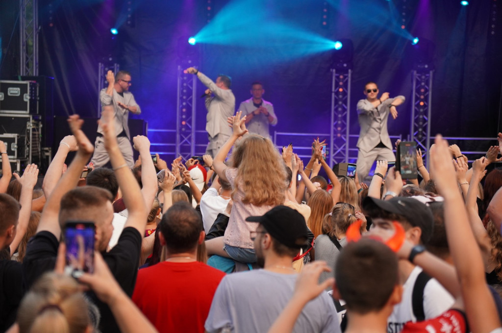 Sękowa. Artyści Życia II. Weekend i piana party (18.08.)