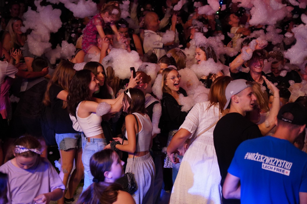 Sękowa. Artyści Życia II. Weekend i piana party (18.08.)