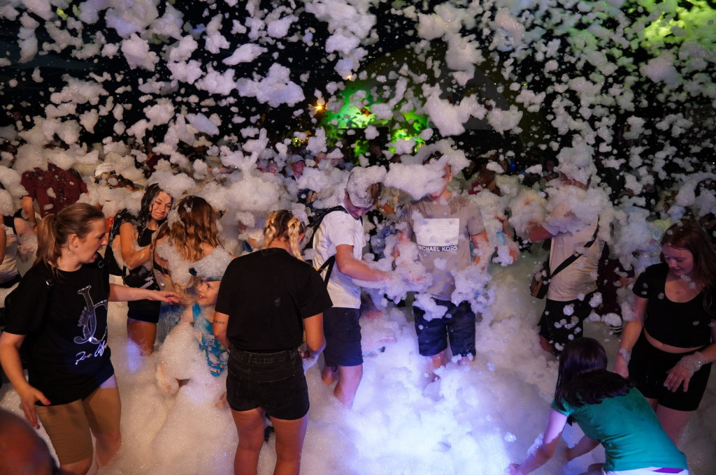 Sękowa. Artyści Życia II. Weekend i piana party (18.08.)